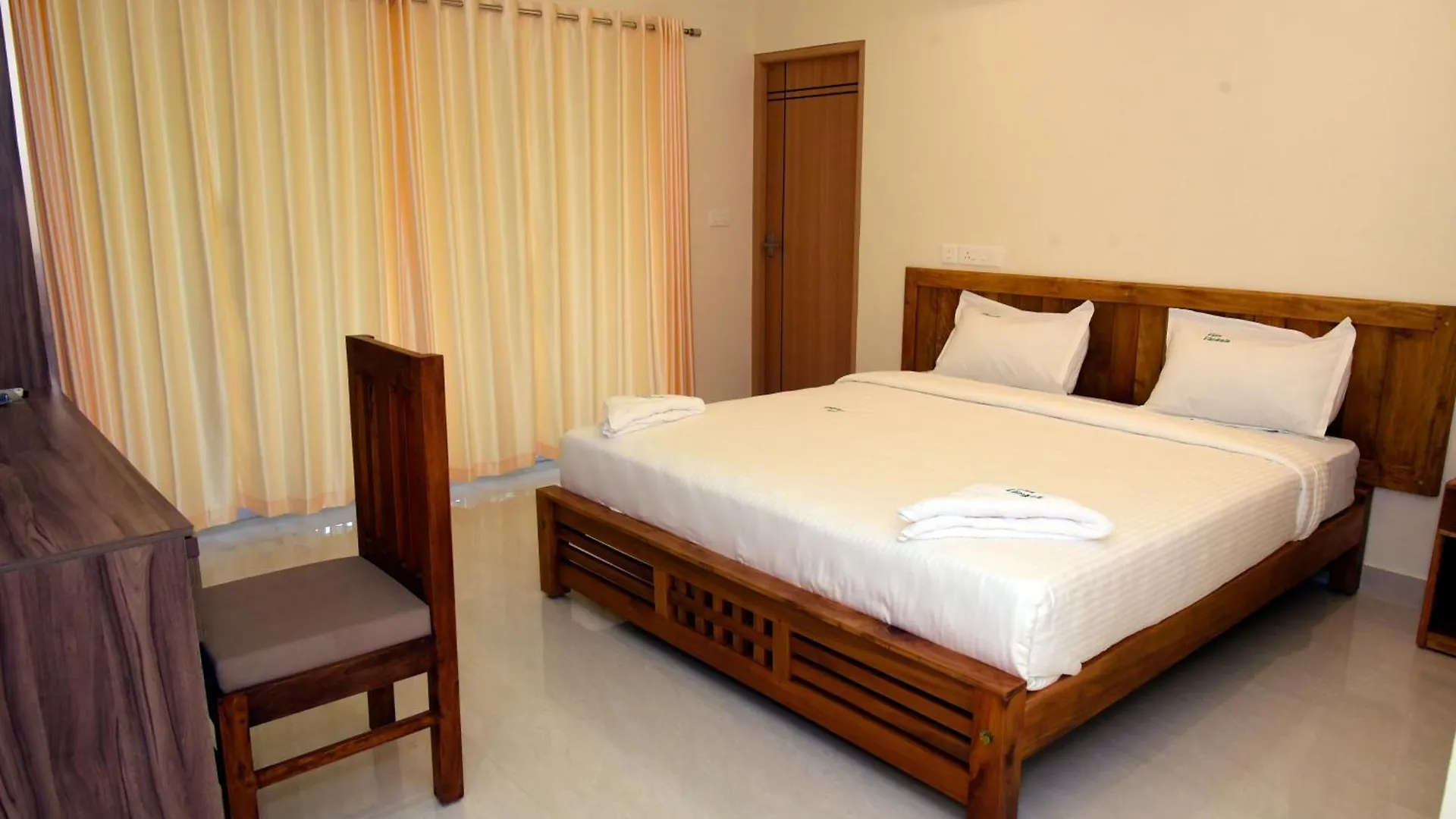 Villa Varkala 2*,